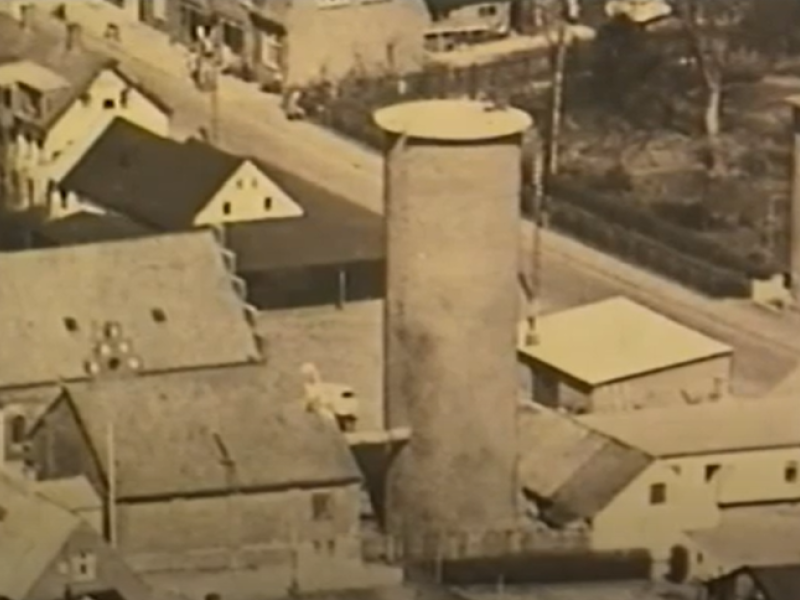 Billede af fabrik i Brande